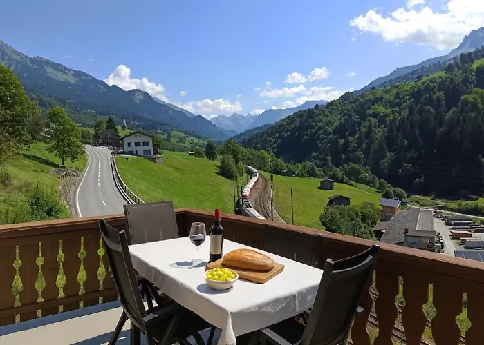 With Balcony & Mountain View * Küblis