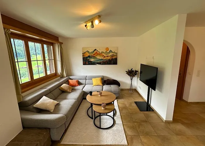 Appartement With Balcony & Mountain View Küblis