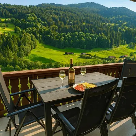 With Balcony & Mountain View Küblis